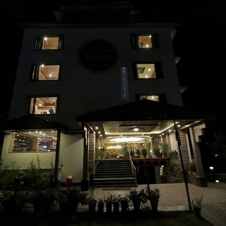 Townhouse Oak Rohtang Heights Hotel Manali  Exterior photo