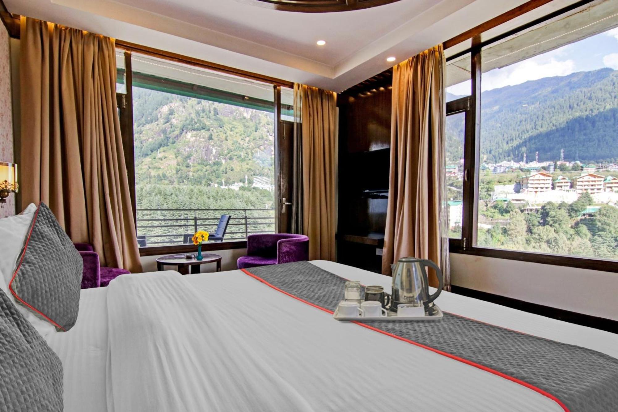 Townhouse Oak Rohtang Heights Hotel Manali  Exterior photo