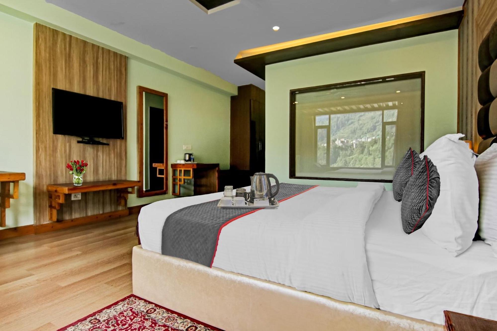 Townhouse Oak Rohtang Heights Hotel Manali  Exterior photo